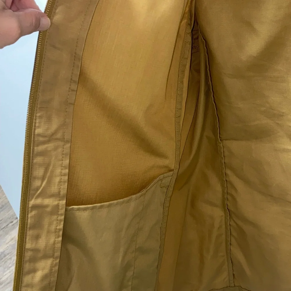 Fjallraven Women's Tan Lightweight Jacket - Picture 4 of 6
